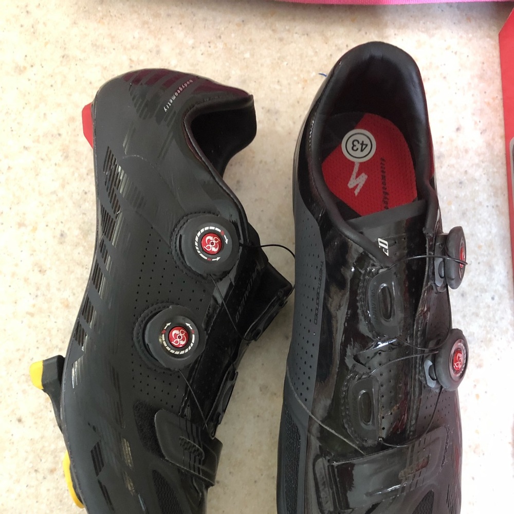 Brand new pair of Specialized S-works shoes